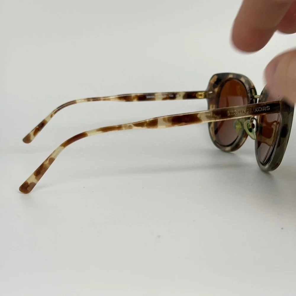 Michael Kors Lisbon MK 2062 33232L Tortoise Brown‎ Sunglasses 52-20-140 21846